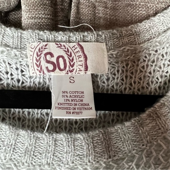 SO Grey Open Knit Crew Neck Sweater Size Small - Picture 9 of 16